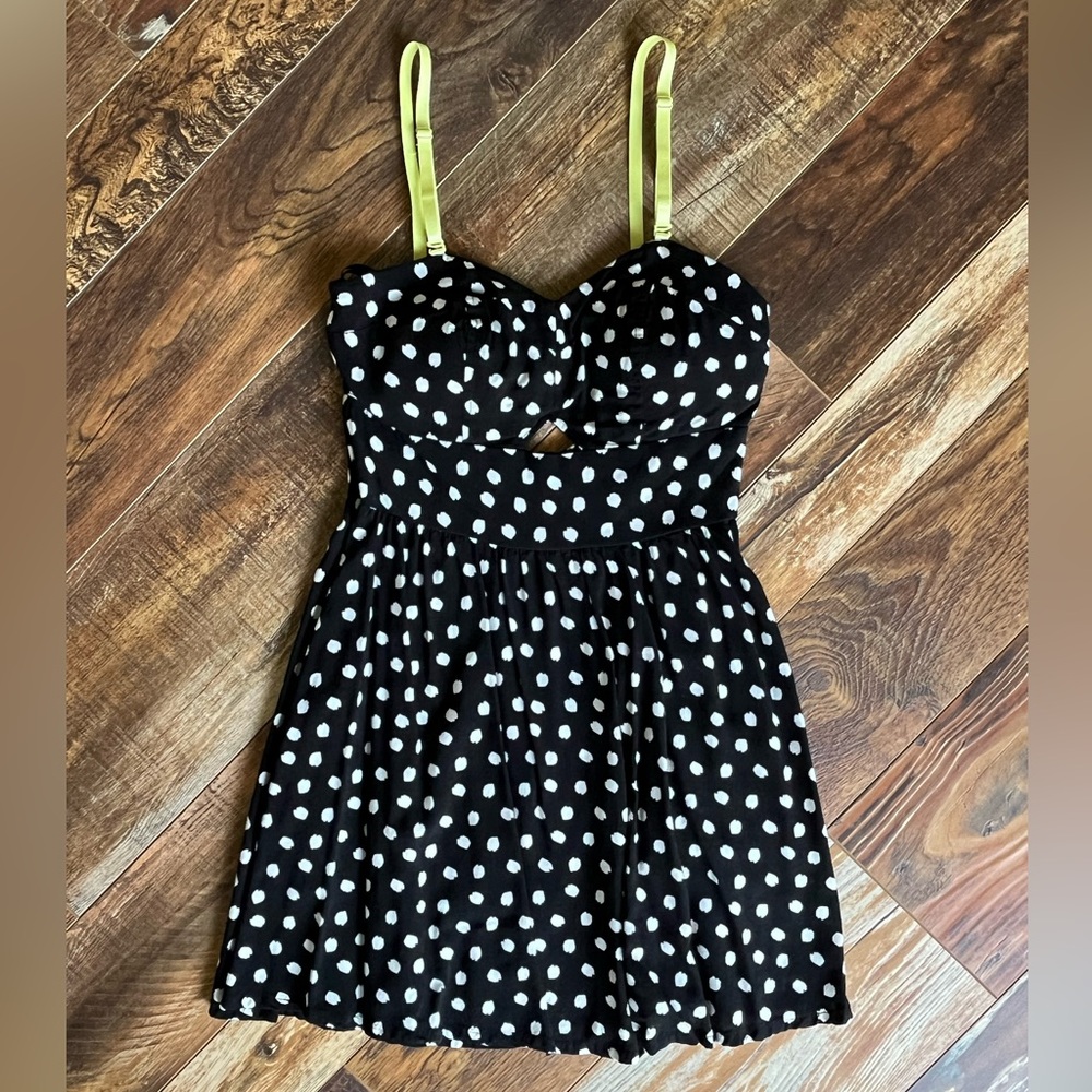 B&W Dress w POCKETS